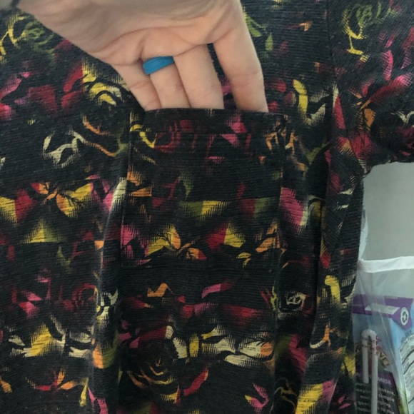 Lula Roe Carly w/pocket - Picture 2 of 3